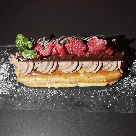 Victoria - D'hotes Avec Table D'hotes-parking Prive Ferme 住宿加早餐酒店 卡尔卡松