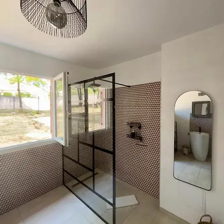 Victoria - D'hotes Avec Table D'hotes-parking Prive Ferme 4* 卡尔卡松