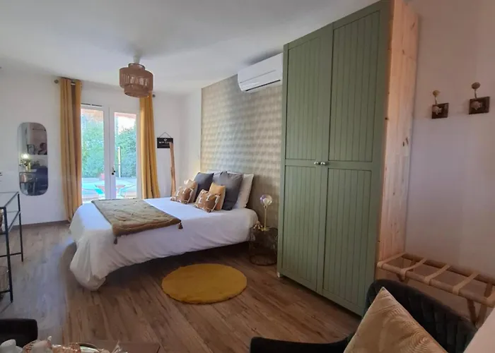 Victoria - D'hotes Avec Table D'hotes-parking Prive Ferme Bed & Breakfast